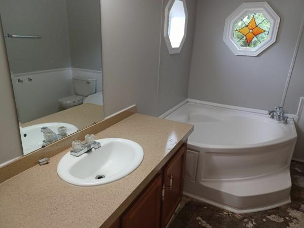 1998 Skyline Wood Manor Mobile Home