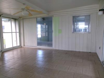 Photo 4 of 12 of home located at 7100 Ulmerton Rd Lot 356B Largo, FL 33771