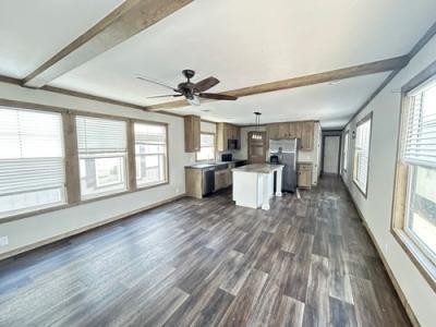 Photo 2 of 5 of home located at 915 S SW Loop 323 Tyler, TX 75701