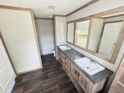 Photo 4 of 5 of home located at 915 S SW Loop 323 Tyler, TX 75701