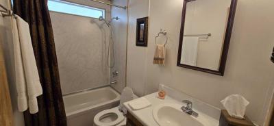 Photo 2 of 11 of home located at 904 Coconut Way Bakersfield, CA 93301