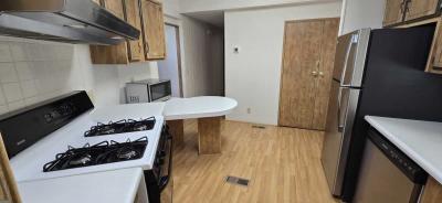 Photo 3 of 11 of home located at 904 Coconut Way Bakersfield, CA 93301