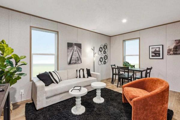 Photo 1 of 2 of home located at 2013 Jefferson Sellersburg, IN 47172