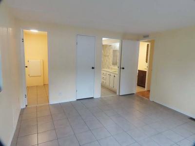 Photo 5 of 8 of home located at 625 Chestnut Ct. Deland, FL 32724