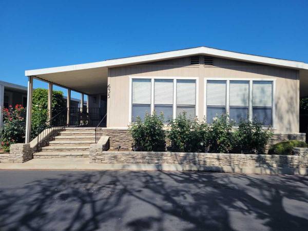 1980 Commodore Classic 5061 Mobile Home