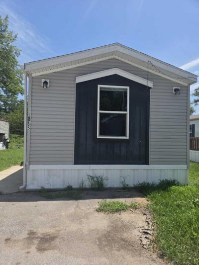 Photo 4 of 16 of home located at 8701 NE 107th Pl #18 Kansas City, MO 64157