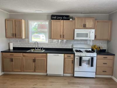 Photo 5 of 16 of home located at 3075 Dix Hwy Lincoln Park, MI 48146
