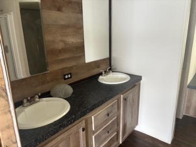 Photo 5 of 9 of home located at 25898 I-30 Frontage Rd Bryant, AR 72015