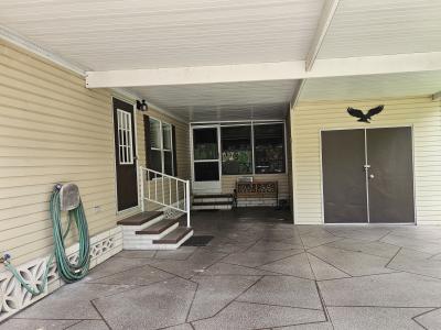 Photo 3 of 17 of home located at 562 Southhampton Blvd Auburndale, FL 33823