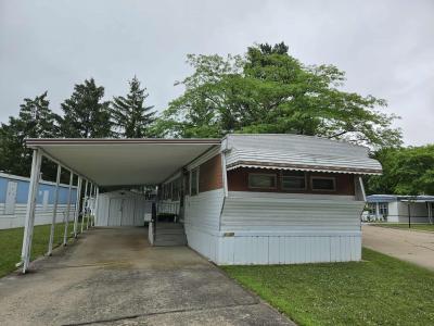 Mobile Home at 4440 Ashwood Dr W Lot Aw4440 Saginaw, MI 48603
