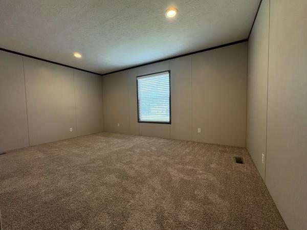 2022 Clayton 35MYO18763AH22 Mobile Home