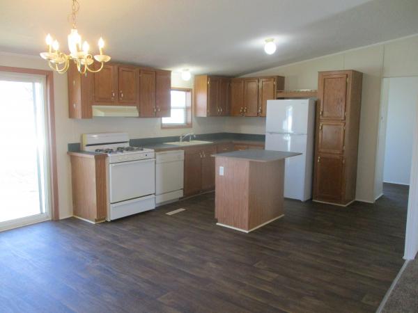 2000 FLEETWOOD Mobile Home For Rent
