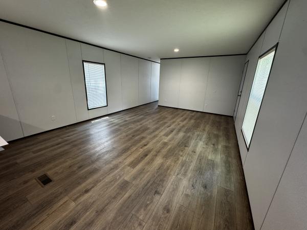2022 170PX16765A  Home