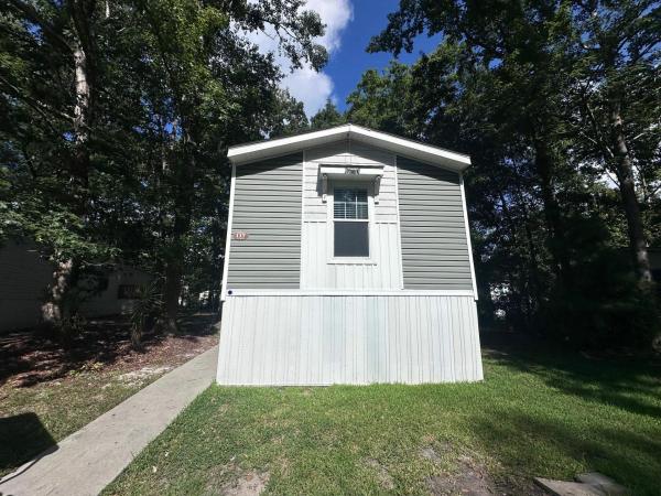 2022 Clayton Homes Inc Community Series Mobile Home