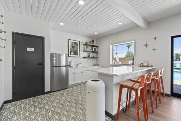 1971 United Manufactured Home