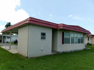 Photo 4 of 13 of home located at 7100 Ulmerton Rd - Lot 1019 Largo, FL 33771