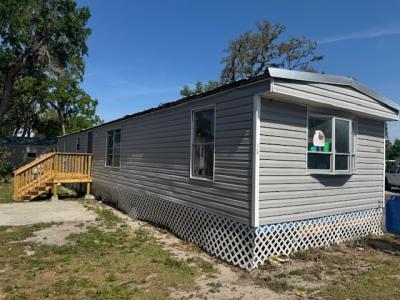 Mobile Home at 11611 Sir Lawrence Ct, Site 83 Thonotosassa, FL 33592