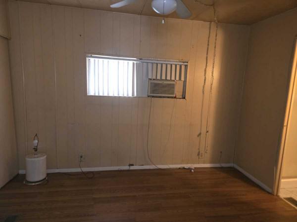 1970 Skyline Cameron Manufactured Home