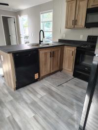 2025 Champion Aspire 1452H21081 Manufactured Home