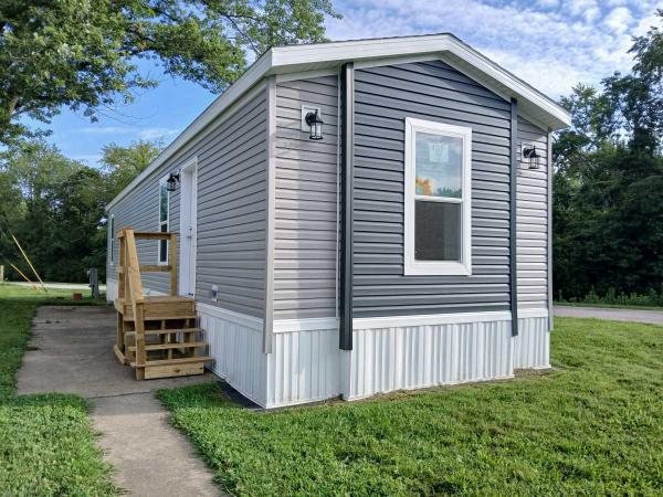 2025 Champion Aspire 1452H21081 Manufactured Home