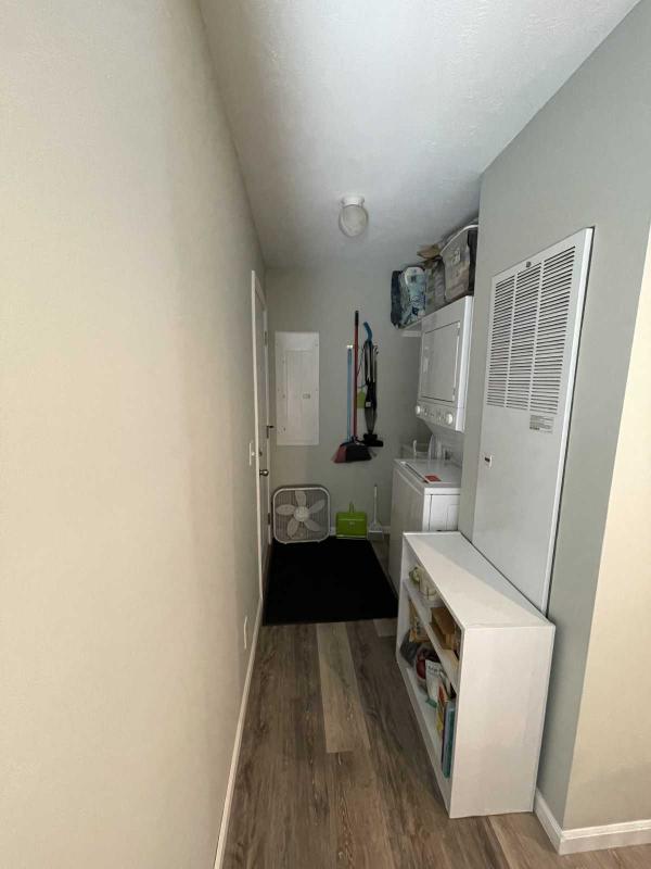 Clayton Homes 7616-8809 Mobile Home