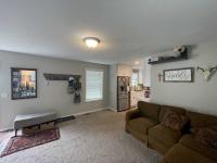 Clayton Homes 7616-8809 Mobile Home