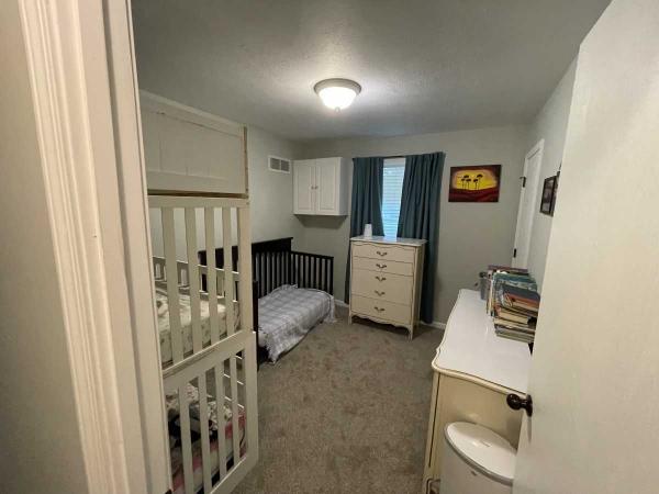 Clayton Homes 7616-8809 Mobile Home
