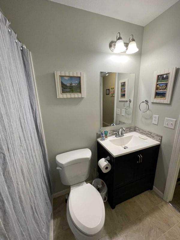 Clayton Homes 7616-8809 Mobile Home