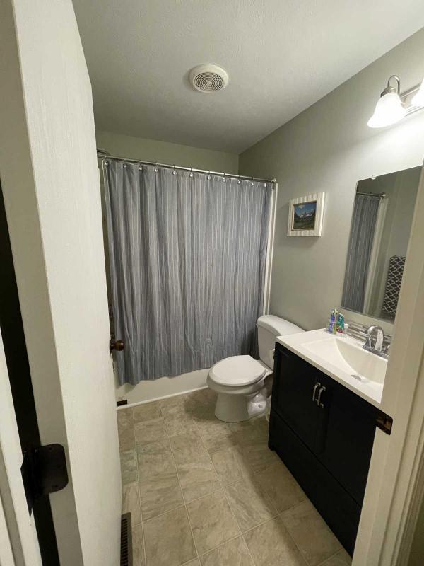 Clayton Homes 7616-8809 Mobile Home
