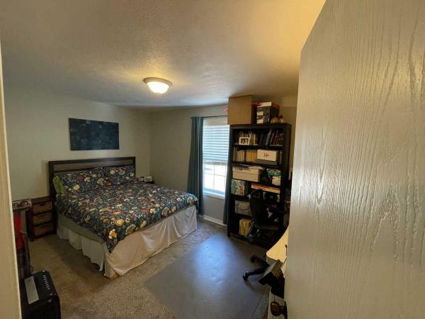 Clayton Homes 7616-8809 Mobile Home