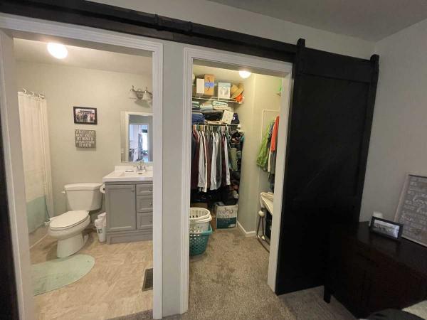 Clayton Homes 7616-8809 Mobile Home