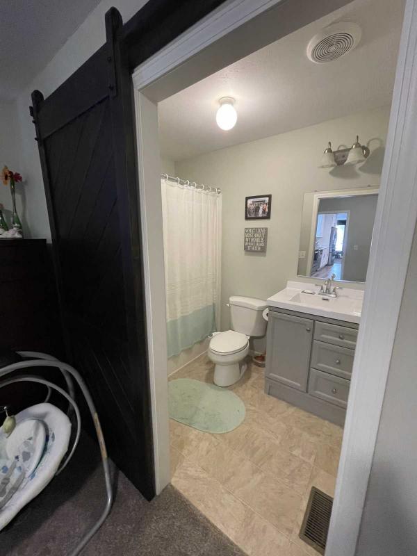 Clayton Homes 7616-8809 Mobile Home