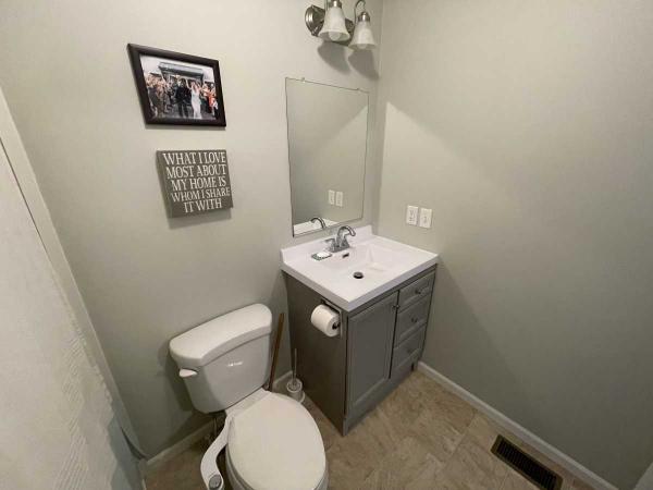 Clayton Homes 7616-8809 Mobile Home