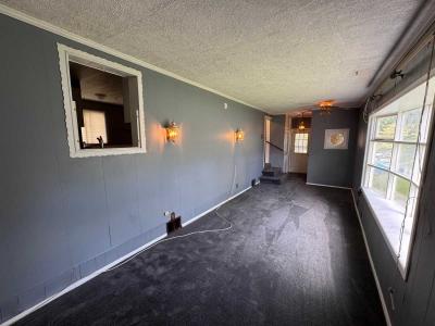 Photo 2 of 14 of home located at 6344 Lamar Ct Slatington, PA 18080