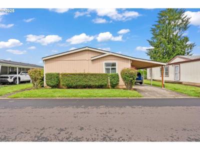 Photo 2 of 14 of home located at 1111 SE 3Rd. Ave. Canby, OR 97013