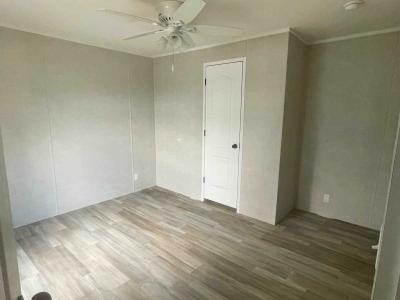 Photo 4 of 6 of home located at 126 Oakleaf Drive Saint Charles, MO 63301