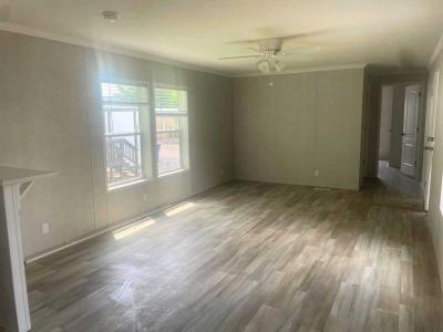 Photo 5 of 6 of home located at 126 Oakleaf Drive Saint Charles, MO 63301