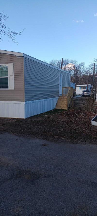 Photo 2 of 8 of home located at 766 Pintail Dr Newport, PA 17074