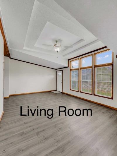 Photo 5 of 30 of home located at 9750 Kenyon Ave Fenton, MI 48430