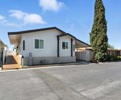 Photo 4 of 18 of home located at 1051 Site Drive, Space 203 Brea, CA 92821