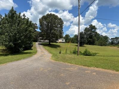 Photo 3 of 25 of home located at 4960 Hollis Goodwin Dora, AL 35062