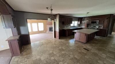 Photo 4 of 31 of home located at 54198 B Hwy 995 White Castle, LA 70788