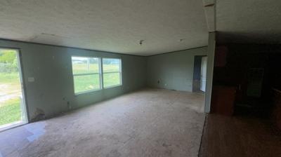 Photo 3 of 7 of home located at 708 Il Route 146 E Cave In Rock, IL 62919
