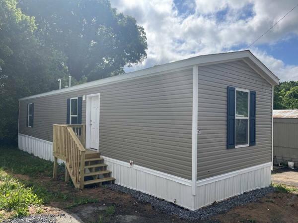 Photo 1 of 2 of home located at 2580 Browder Hollow Rd Site 93, Lenoir City, TN 37771