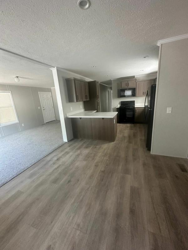 Photo 1 of 2 of home located at 13318 S. Dixie Hwy. # 110 Holly, MI 48442