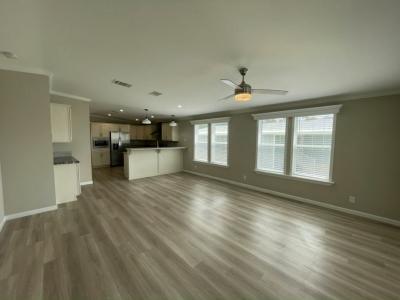 Photo 4 of 21 of home located at 34844 Robins Song Road Zephyrhills, FL 33541
