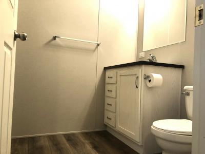 Photo 4 of 10 of home located at 1269 Dorre Dr Troy, MI 48083