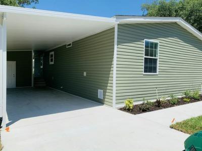 Photo 3 of 19 of home located at 185 Millwood Road Leesburg, FL 34788