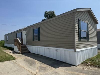 Mobile Home at 2220 Dunkelburg Rd Lot#960 Fort Wayne, IN 46819