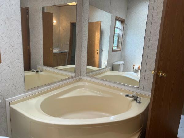 2002 Schult M307874AB Mobile Home